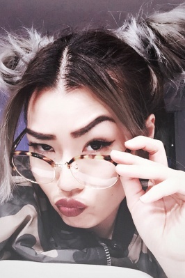 xiaotong中国大陆歌手,演员身高:174体重:0任伟,内地女演员兼歌手